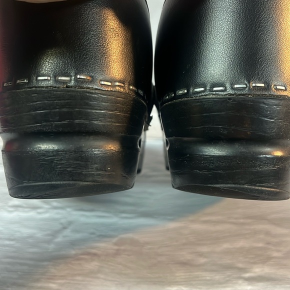 Sanite Black Danish Clogs - FINISH DESCRIPTION - Picture 15 of 16